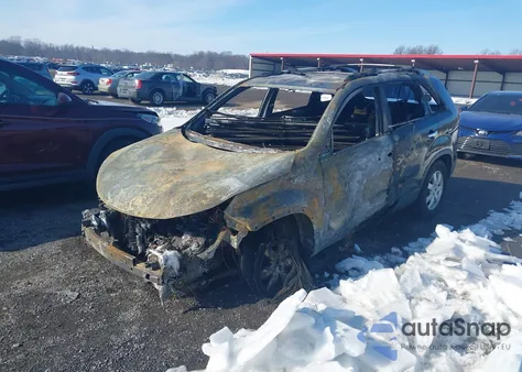 2012 Kia Sorento Lx from USA, damaged, VIN 5XYKTDA60CG196272